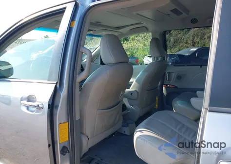 2011 Toyota Sienna Xle V6 из США, поврежденный, VIN 5TDYK3DC6BS116659